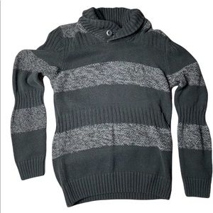 Mens sweater Retrofit size small